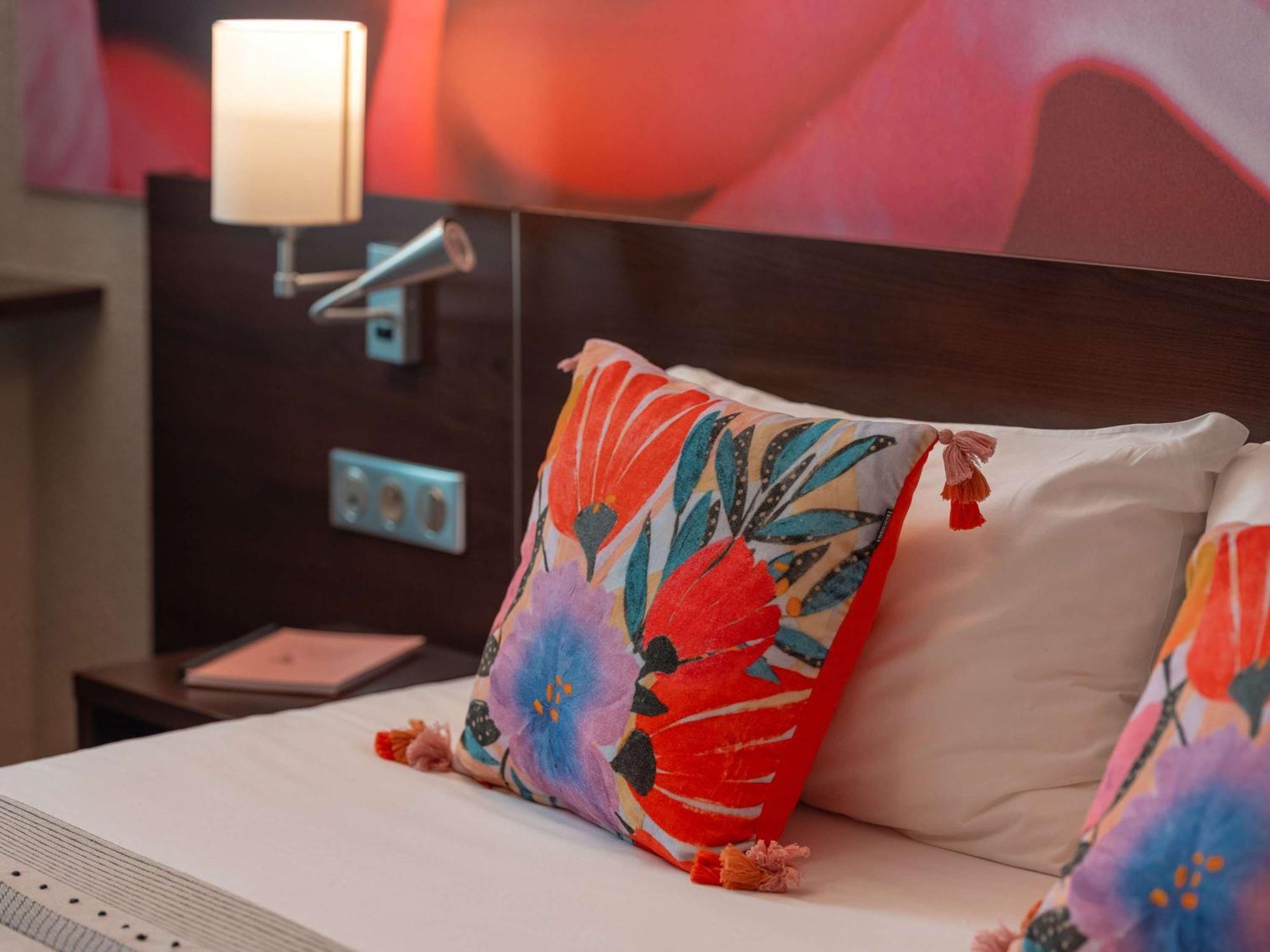 ibis Styles Fontenay Exterior foto
