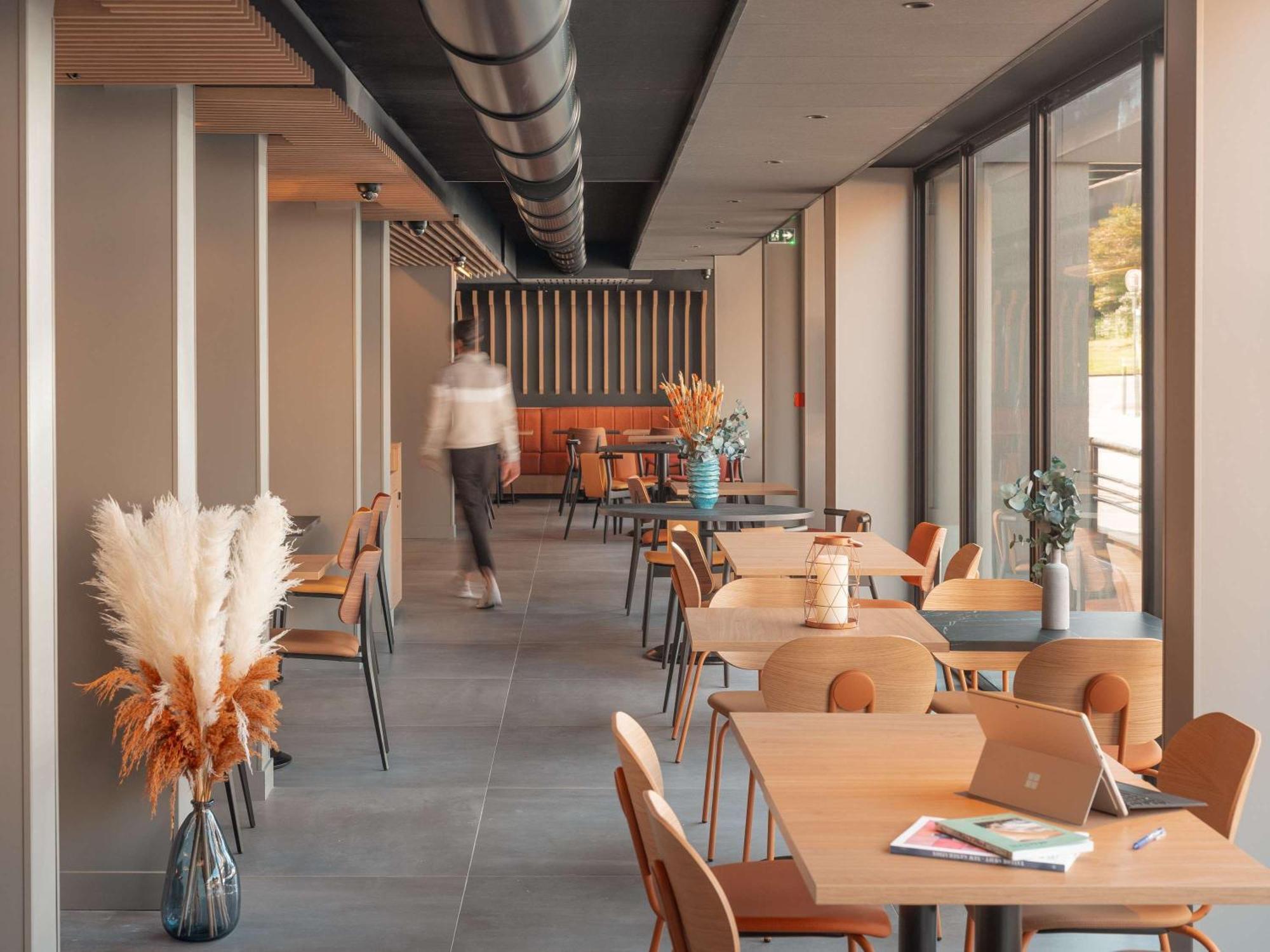ibis Styles Fontenay Exterior foto