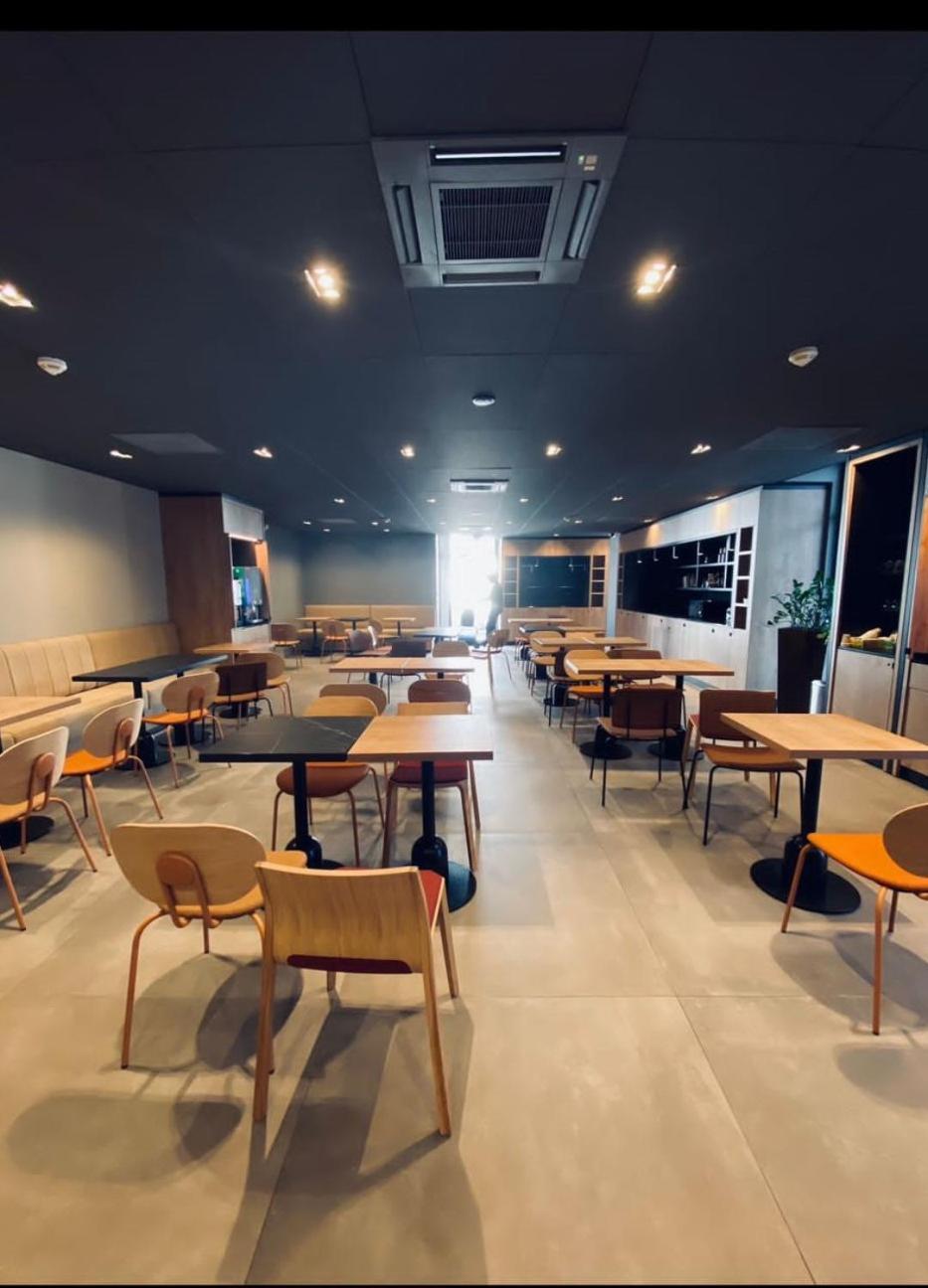 ibis Styles Fontenay Exterior foto